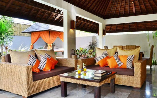 The Khayangan Dreams Villa Umalas