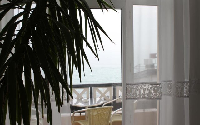 Katran Hotel