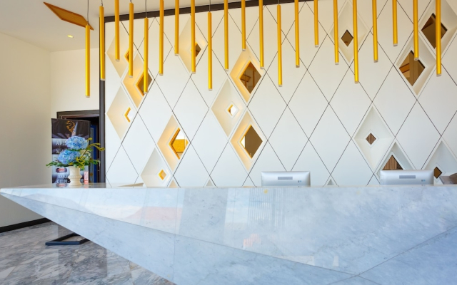 The Aristo Beach by Holy Cow 318