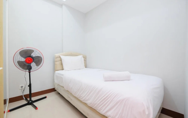 Comfort And Modern 2Br At Royal Heights Apartment