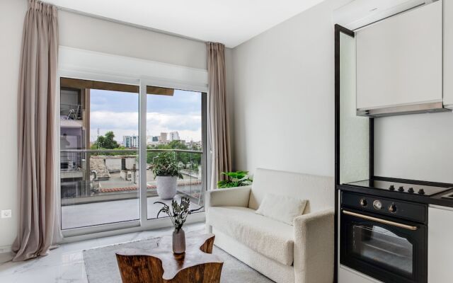 Sanders Old Port - Charming 1-bdr. Apt. w/ Balcony