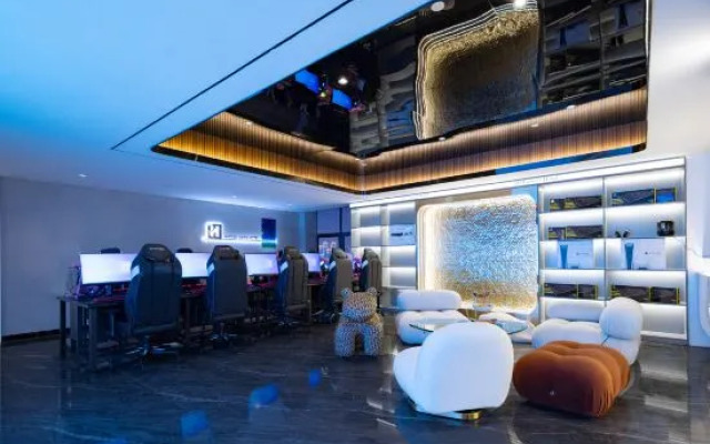 I Electronic sports Hotel (Wuhan University Jiedaokou Subway Station)