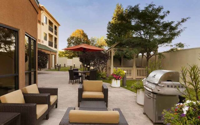 Courtyard Peoria