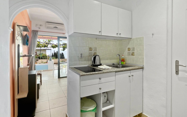 Andromaches Holiday Apartments