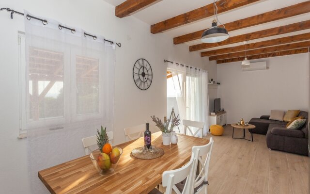 Tranquil Holiday Home in Vrana With Swimming Pool
