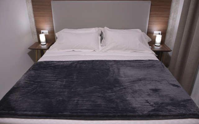 8 Room Hotel