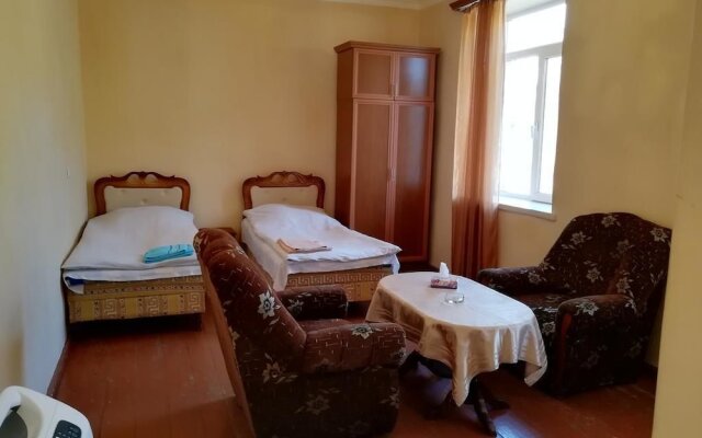 Meghri Inn