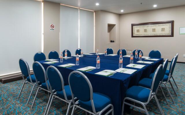 Holiday Inn & Suites Mexico Zona Reforma by IHG