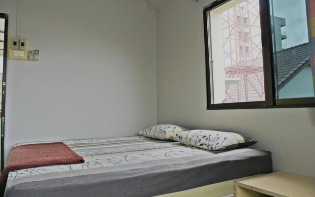 Saeng Chan Apartment