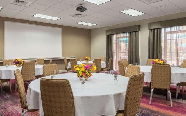 Homewood Suites by Hilton® Orlando-UCF Area
