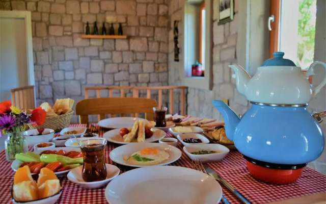 Le Petit Hotel ve Bağ Evi