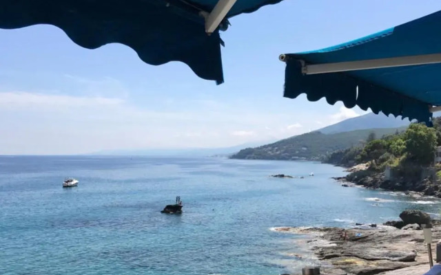 Studio pied dans l’eau CAP CORSE ERBALUNGA