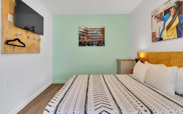 The Quisby Hotel