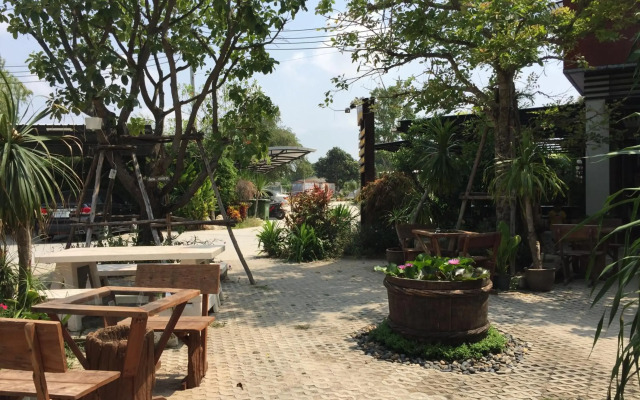 Villa Rayonghouse