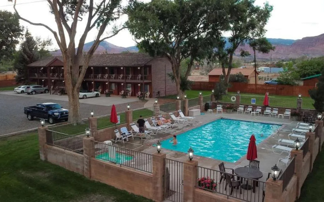 Austin's Chuckwagon Lodge