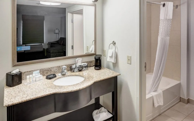 Hampton Inn & Suites Gainesville-Downtown