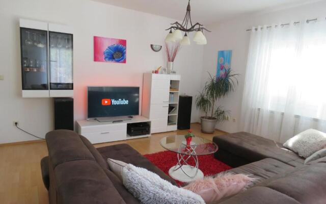Apartman Smilje with Heating Pool