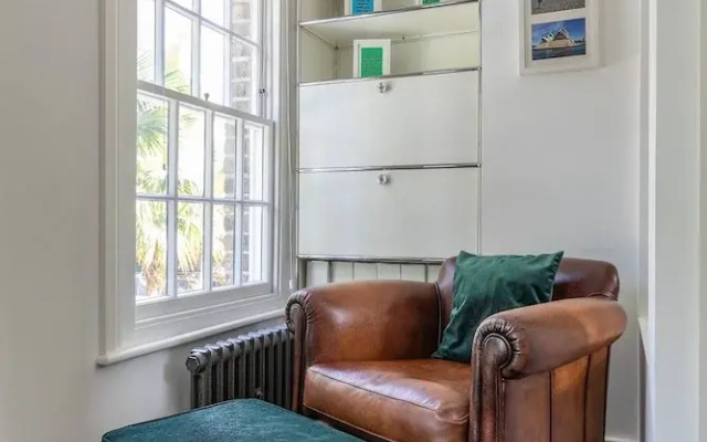 Whittlesey Street II by Onefinestay