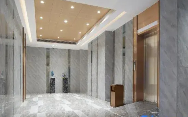 Senvuuge Hotel(Guangzhou New Baiyun International Airport)