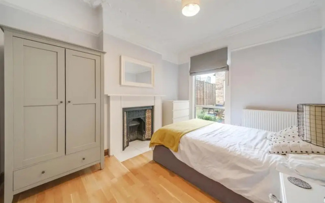 Charming Spacious 2-bed Apartment in London