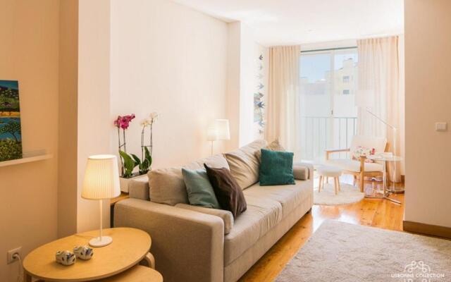Modern and Comfort Apartment 25 by Lisbonne Collection