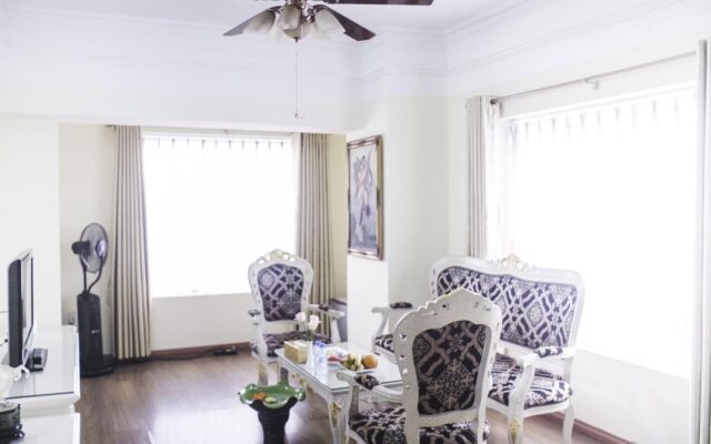 Classic Hoang Long Hotel