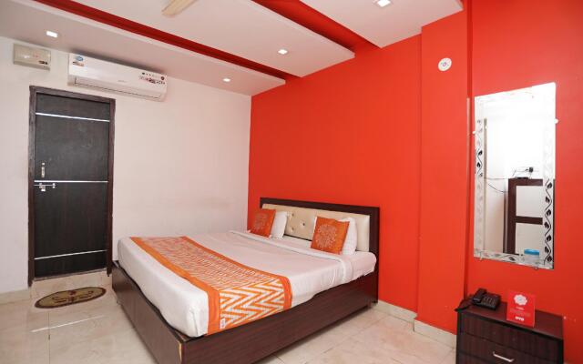 OYO 9907 Hotel Sanskar Palace