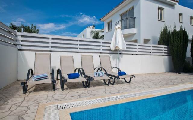 Luxury 3 Bedroom Villa With Private Pool, Paralimni Villa 1290