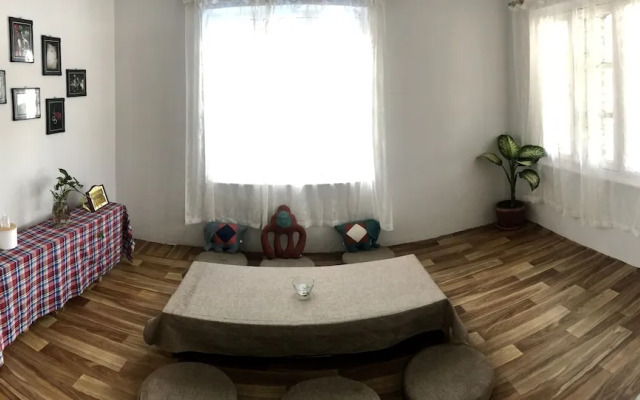 Apartment with mountain and lake view