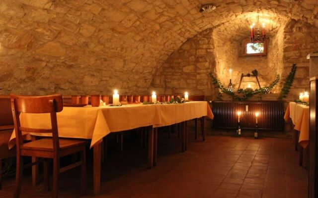 Hotel und Restaurant  Auf der Creuzburg