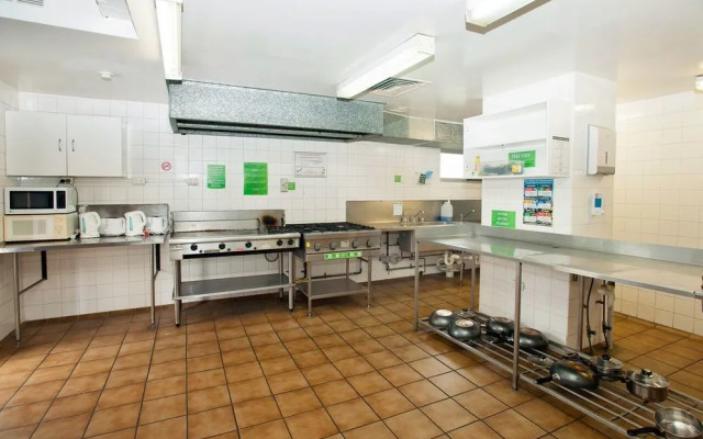 Islander Backpackers Resort