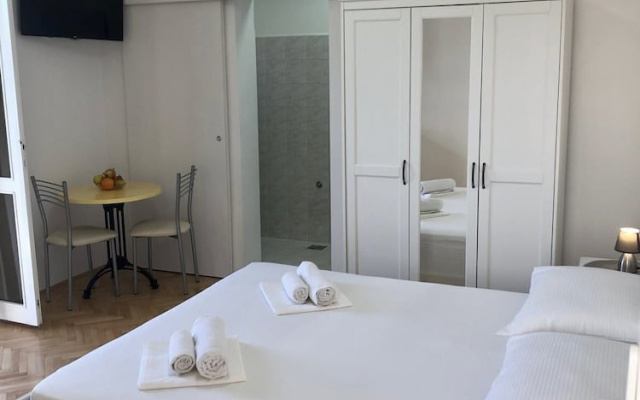 Apartments Sini
