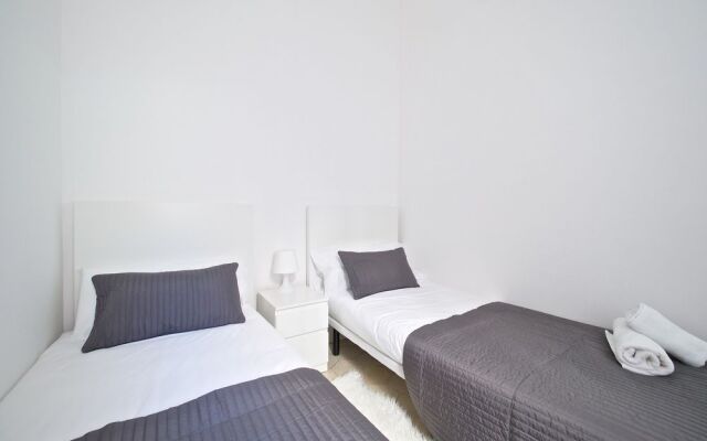 Gaudi Eixample Apartment