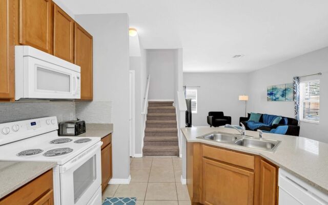 Roomy Town Home, Mickey-themed Bedroom! #4bv550