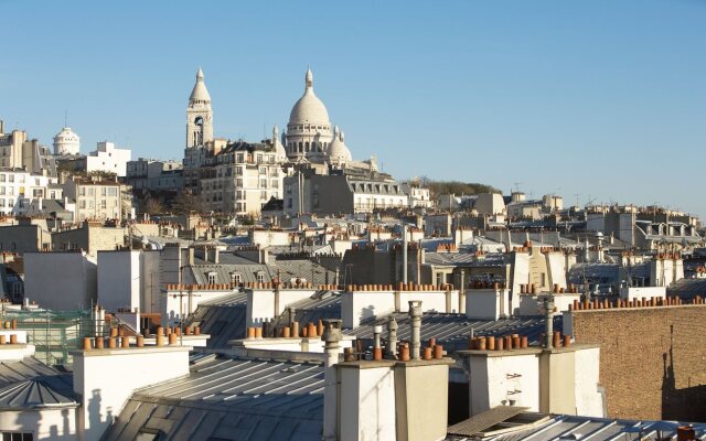 Le Relais Montmartre