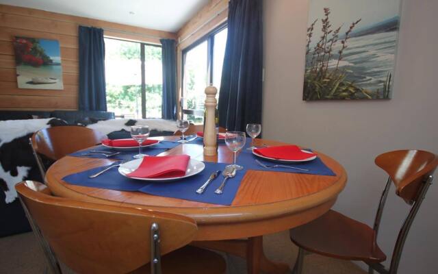 Pinot Lodge