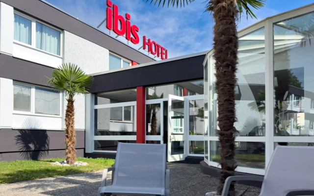 Ibis 3 Lacs Neuchatel Hotel