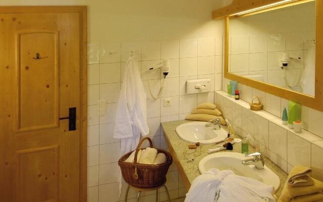 Almwellness-Resort Tuffbad