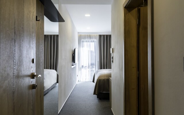 4 Smart Hotel