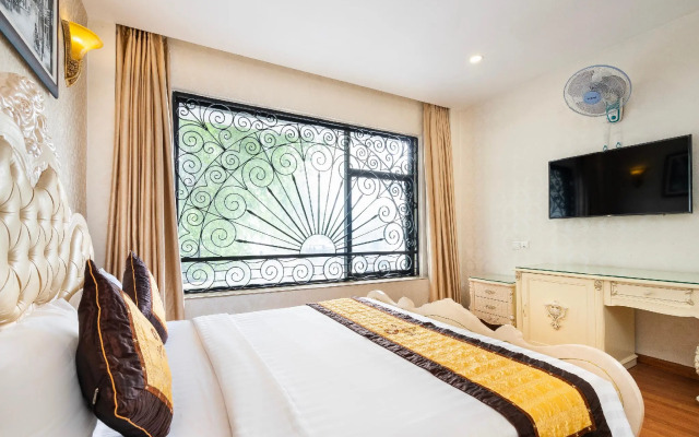 Golden Star Hotel