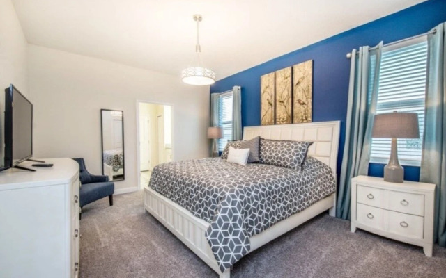 9040sd - 8 Bedroom Villa by Redawning