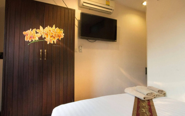 Pannee Lodge Khaosan (SHA Plus)