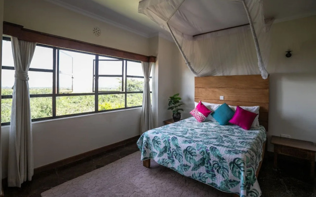 Punda Milias Lodge