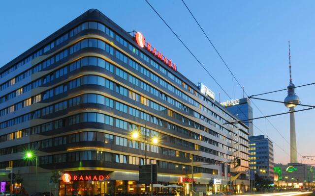 H4 Hotel Berlin Alexanderplatz