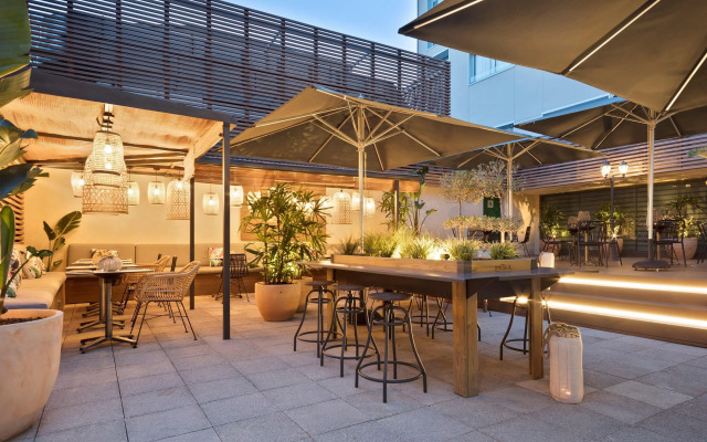 INNSiDE by Melia Barcelona Apolo Hotel