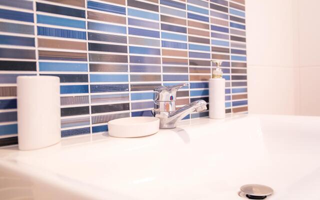 B05 - Lux & Pool Central Apartment