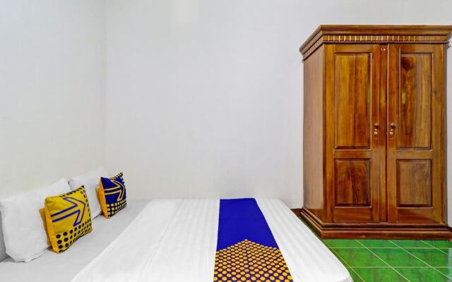 OYO Homes 90849 Cibeunying Homestay Cibodas Maribaya