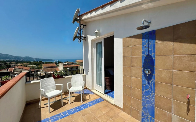 YourHome - La Famiglia Apartment