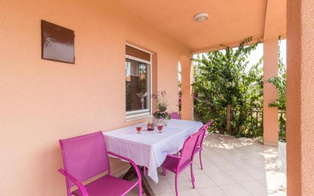 Apartments Ivica 1706
