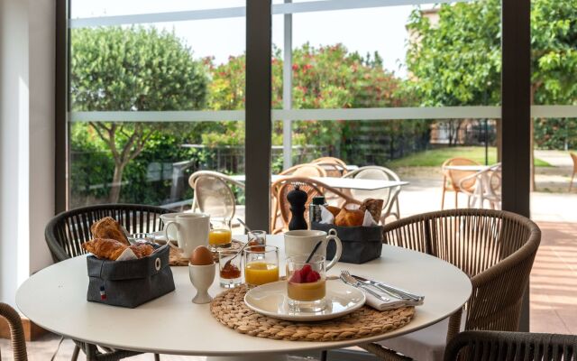 Zenitude Hotel la Valadière, an Ascend Collection Hotel